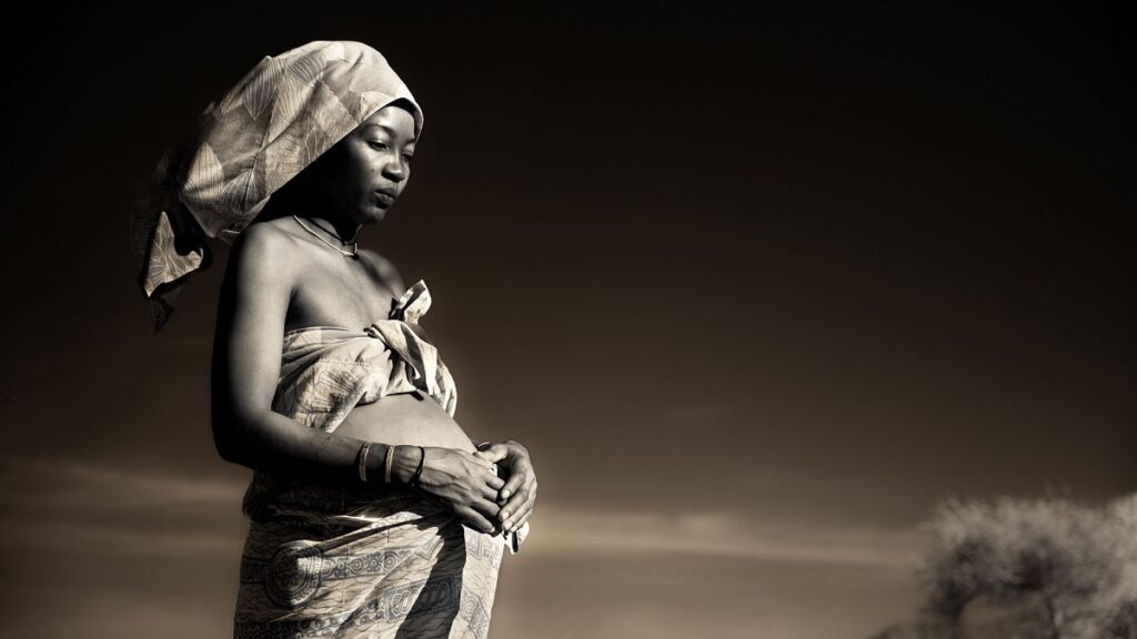 Tribù perdute, vulcani esplosivi e cappelli in pangolina: fotografia di viaggio più impressionante del 2024