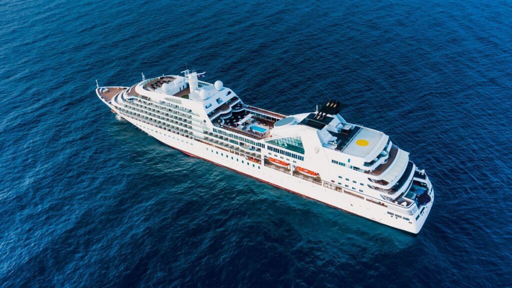 Trascorreresti quattro mesi in crociera? Queste crociere super lunghe ti consentono di visitare dozzine di città