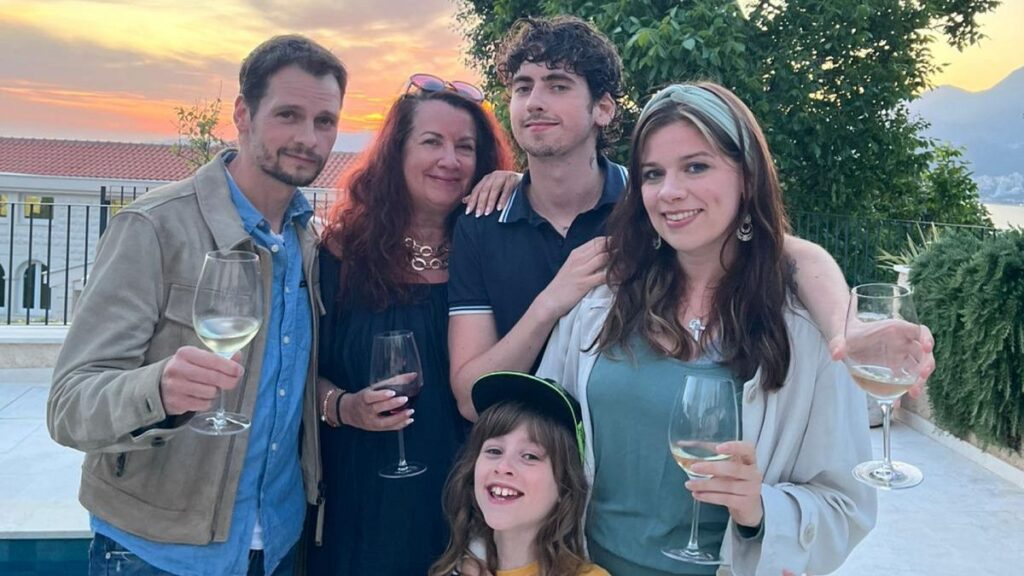 Tre generazioni, un viaggio: il bellissimo caos di viaggiare come famiglia