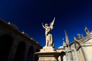 Necroturismo a Ognissanti: guida alle visite suggestive nei cimiteri storici