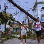 Continuano i ritardi dei voli in Giamaica e i pacchetti vacanza vengono cancellati a seguito dell'uragano Melissa