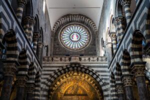 Guida a Genova: 10 chiese da visitare in un chilometro nel centro storico