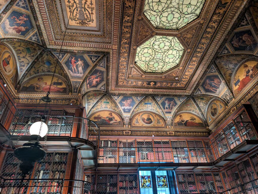 Guida a New York: la libreria Morgan, la metropolitana fantasma e segreti nascosti