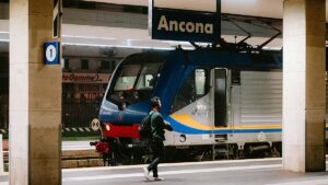 Il 'Black Friday' in Italia: cosa significano per i viaggiatori gli scioperi nazionali di oggi